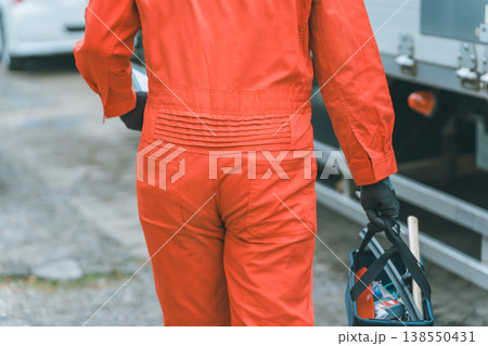 トラック整備士 138550431