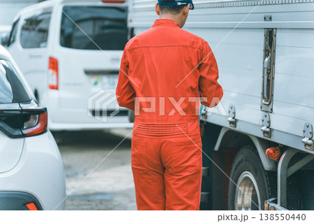 トラック整備士 138550440