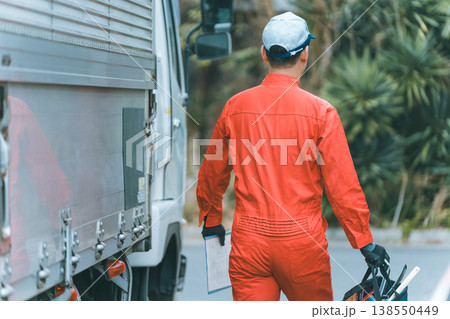 トラック整備士 138550449