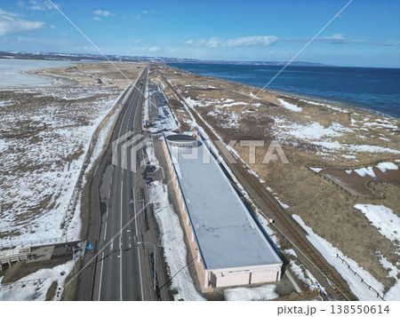 冬の北海道小清水町、原生花園駅の空撮 冬の北海道小清水町、原生花園駅の空撮 138550614