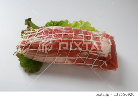 豚肩ブロック　焼豚 138550920