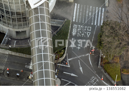 朝の道路 朝の道路 138551082