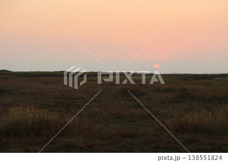 夕日 夕焼け 夕暮れ 138551824
