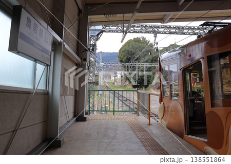 生駒ケーブル鳥居前駅から見上げる宝山寺駅方面の景色(奈良県生駒市) 生駒ケーブル鳥居前駅から見上げる宝山寺駅方面の景色(奈良県生駒市) 138551864