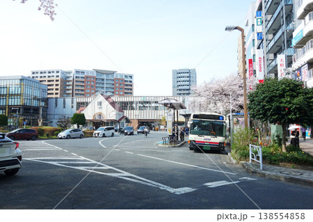 JR中央線の国立駅南口2026（東京都国立市） 138554858