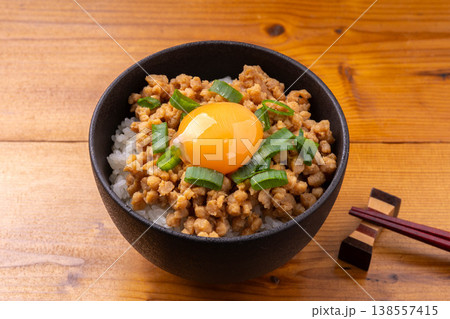 大豆ミートの肉味噌丼 大豆ミートの肉味噌丼 138557415