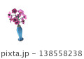 ピンクの花を飾った青い花瓶の3Dイラスト 138558238