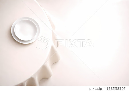 テーブルと白皿のシンプルな背景素材 138558395