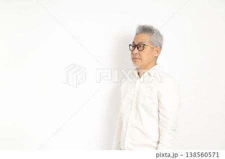 Opposite Three-Quarter View 138560571