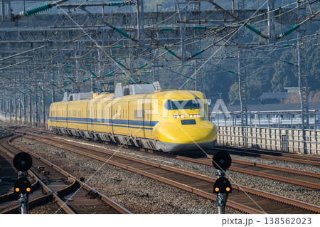 新幹線のお医者さん ドクターイエロー 新幹線のお医者さん ドクターイエロー 138562023