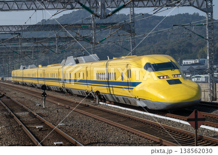 新幹線のお医者さん ドクターイエロー 新幹線のお医者さん ドクターイエロー 138562030