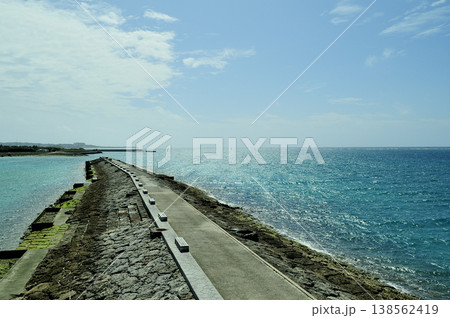 旅先で見た海景色 138562419