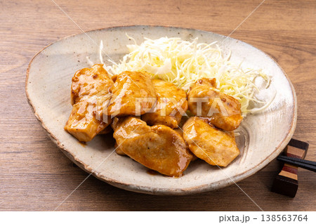 鶏ムネの照り焼き 鶏ムネの照り焼き 138563764