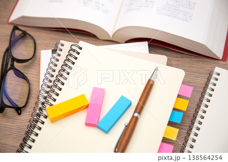 受験　勉強　学習　イメージ 138564254