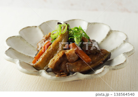 茄子と豚ばら肉の味噌炒め 138564540