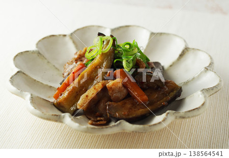 茄子と豚ばら肉の味噌炒め 茄子と豚ばら肉の味噌炒め 138564541