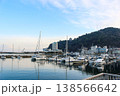 ヨットが並ぶ熱海港と夕景(静岡県) ヨットが並ぶ熱海港と夕景(静岡県) 138566642