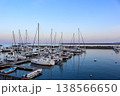 ヨットが並ぶスパマリーナと熱海の夕景(静岡県熱海市) ヨットが並ぶスパマリーナと熱海の夕景(静岡県熱海市) 138566650