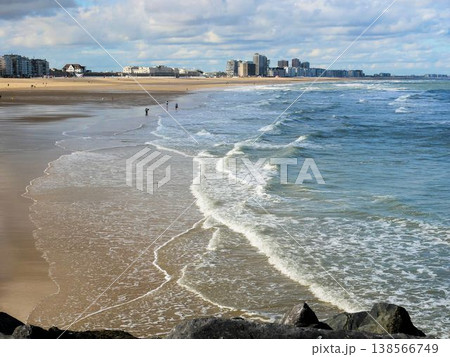 ベルギー・オーストエンデ　美しい砂浜の風景 138566749