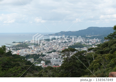 名護の街並み 138567849