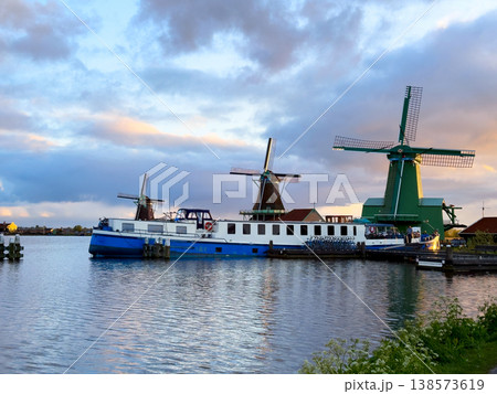 skyline of old town Zaanse Schans skyline of old town Zaanse Schans 138573619