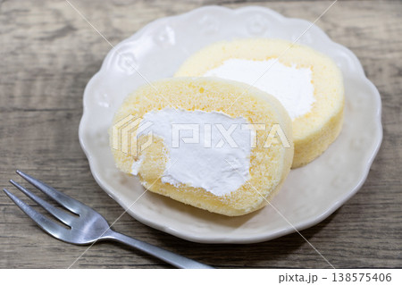 ロールケーキ ロールケーキ 138575406