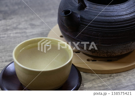 白湯 鉄瓶 白湯 鉄瓶 138575421