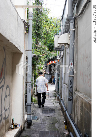 路地裏 路地裏 138575539