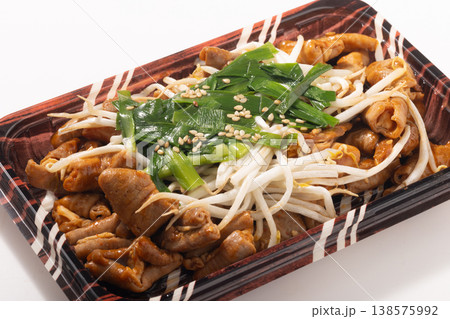 ピリ辛 ホルモン焼き(仙台味噌) ピリ辛 ホルモン焼き(仙台味噌) 138575992