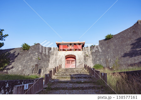 沖縄　首里城継世門 138577161