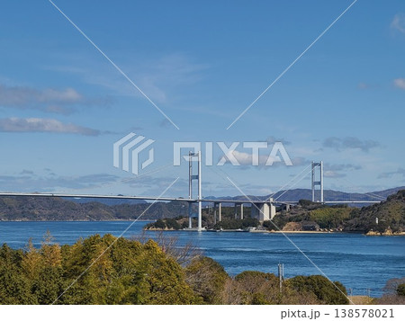 本四連絡橋の来島海峡大橋 本四連絡橋の来島海峡大橋 138578021
