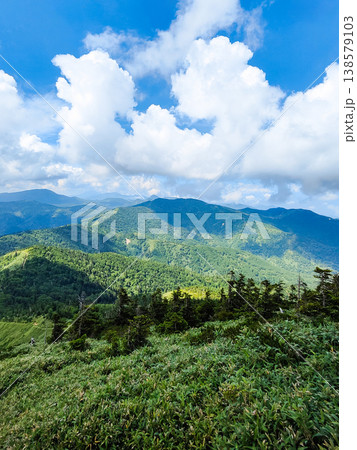 夏の岩菅山登山(ノッキリ~岩菅山山頂):横手山方面の眺め 夏の岩菅山登山(ノッキリ~岩菅山山頂):横手山方面の眺め 138579103