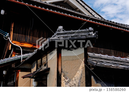 元色里(遊郭)の面影を残す奈良県大和郡山市洞泉寺町にある旧遊郭建築を撮影 元色里(遊郭)の面影を残す奈良県大和郡山市洞泉寺町にある旧遊郭建築を撮影 138580260