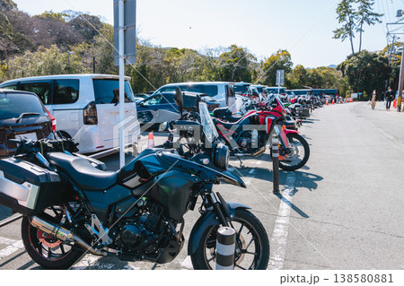 伊勢神宮内宮のバイク駐輪場 138580881