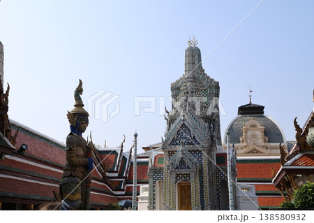 タイのバンコクにあるワットプラケオ（エメラルド寺院）外観4 138580932