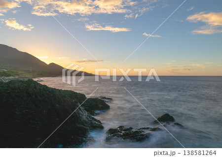 神が宿る屋久島 夕景 宮之浦海岸(夏 神が宿る屋久島 夕景 宮之浦海岸(夏 138581264