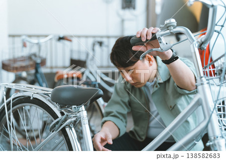 自転車の出張修理 138582683