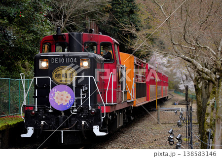 嵯峨野観光鉄道トロッコ列車嵯峨野6号 嵯峨野観光鉄道トロッコ列車嵯峨野6号 138583146