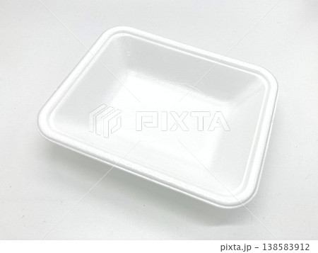 白い食品トレーのイメージ 素材 白い食品トレーのイメージ 素材 138583912