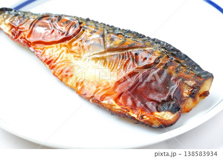 サバの塩焼き - よく脂がのって美味しいサバの塩焼き 138583934