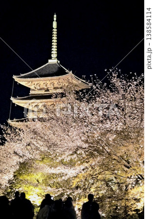 東寺 ライトアップ 東寺 ライトアップ 138584114