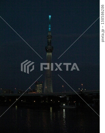 春夜のスカイツリー 138586286