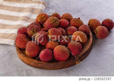 Sweet juicy tropical lychee fruit Sweet juicy tropical lychee fruit 138587247