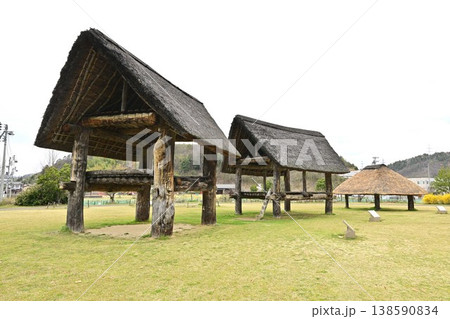 掘立柱建物 掘立柱建物 138590834