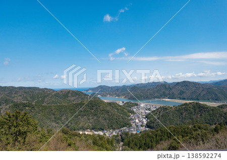 兵庫県豊岡市城崎温泉のロープウェイの展望台から眺めた豊岡市内 兵庫県豊岡市城崎温泉のロープウェイの展望台から眺めた豊岡市内 138592274