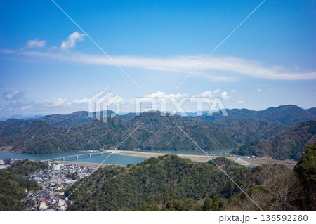兵庫県豊岡市城崎温泉のロープウェイの展望台から眺めた豊岡市内 138592280