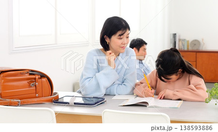 勉強 宿題 イメージ  138593886