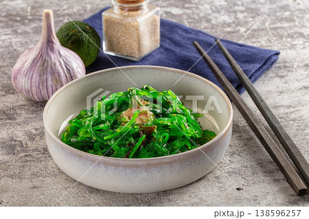 Green raw chuka seaweed salad Green raw chuka seaweed salad 138596257