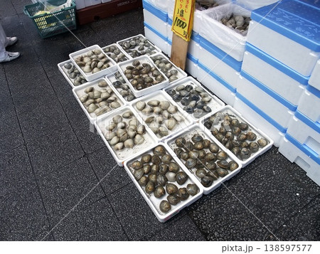 那珂湊おさかな市場　貝　茨城県ひたちなか市湊本町 138597577