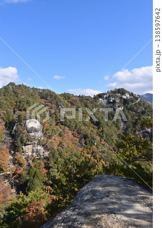 山梨県 白砂山からみた羅漢寺山(弥三郎岳)の眺め 山梨県 白砂山からみた羅漢寺山(弥三郎岳)の眺め 138597642